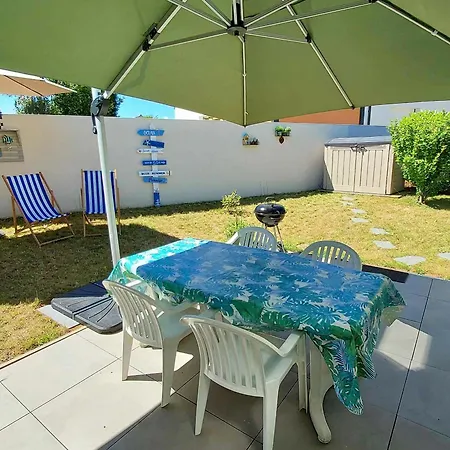 Maison Avec Piscine, Tennis Et Aire De Jeux A 950m De La De Sable Fin - - Fr-1-336-145 *