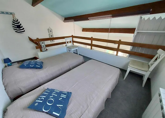 Hébergement de vacances Maison Avec Piscine, Tennis Et Aire De Jeux à 950m De La De Sable Fin - - Fr-1-336-145