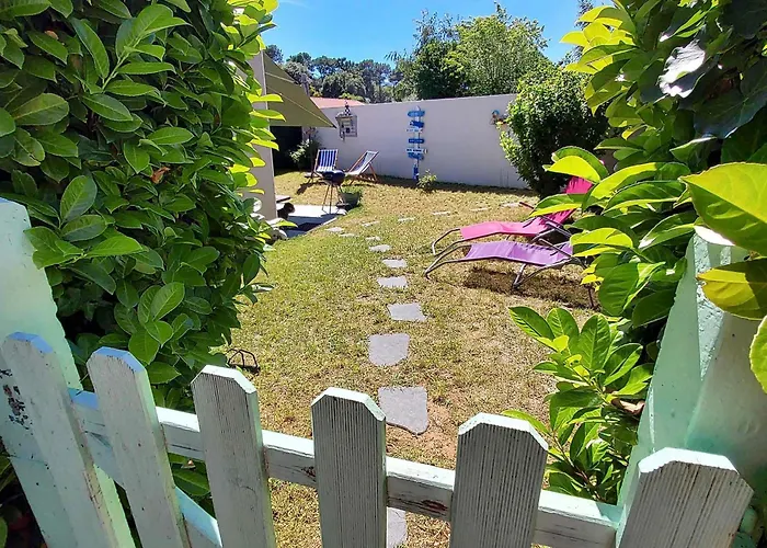 Maison Avec Piscine, Tennis Et Aire De Jeux à 950m De La De Sable Fin - - Fr-1-336-145 *